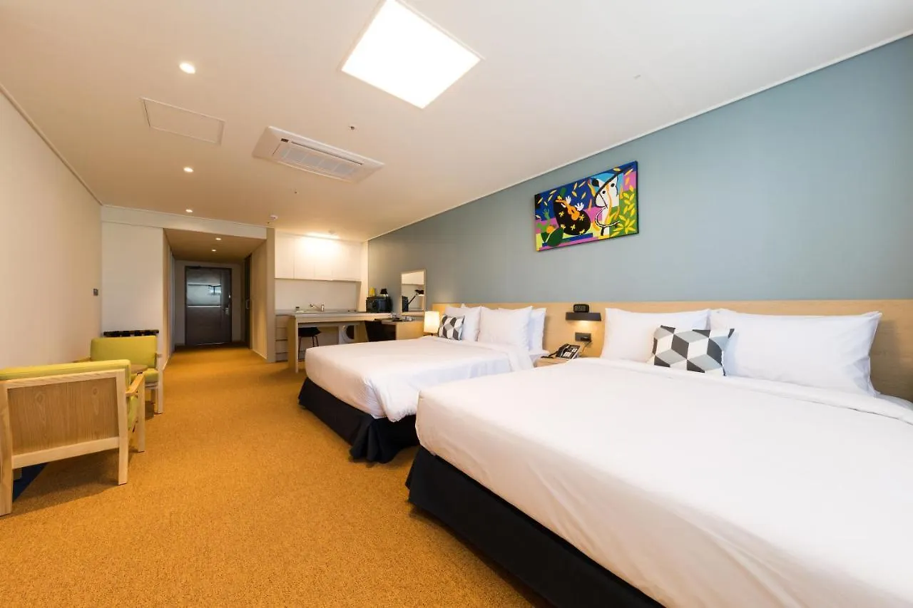 Days Hotel & Suites By Wyndham Incheon Airport 4*,