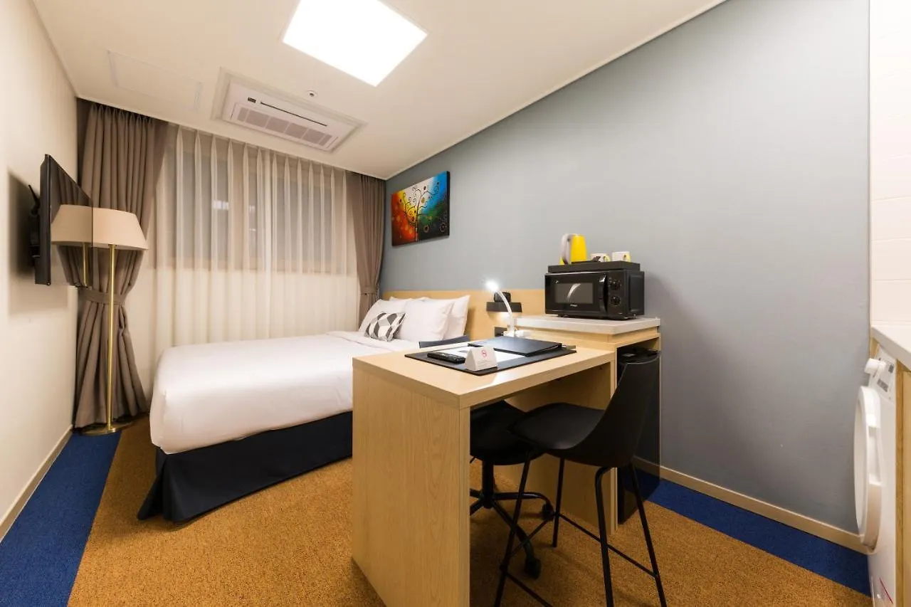Days Hotel & Suites By Wyndham Incheon Airport 4*,  Corea del Sur