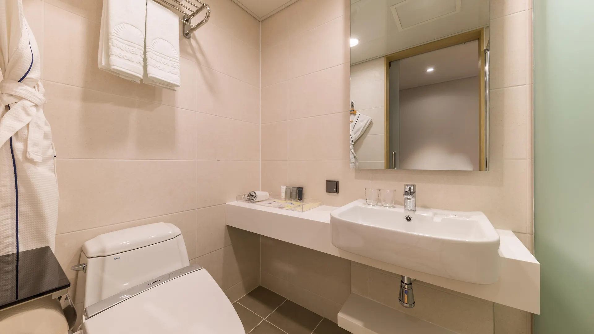 Days Hotel & Suites By Wyndham Incheon Airport
