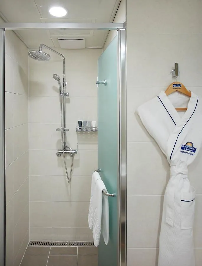 Days Hotel & Suites By Wyndham Incheon Airport