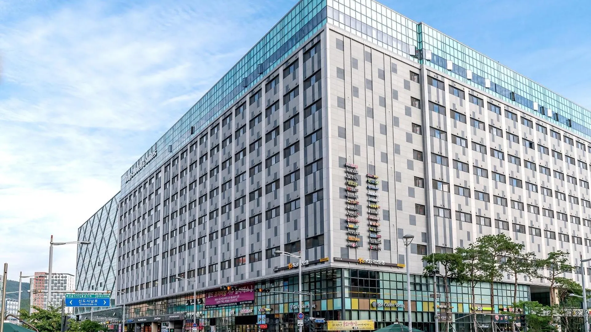 Days Hotel & Suites By Wyndham Incheon Airport