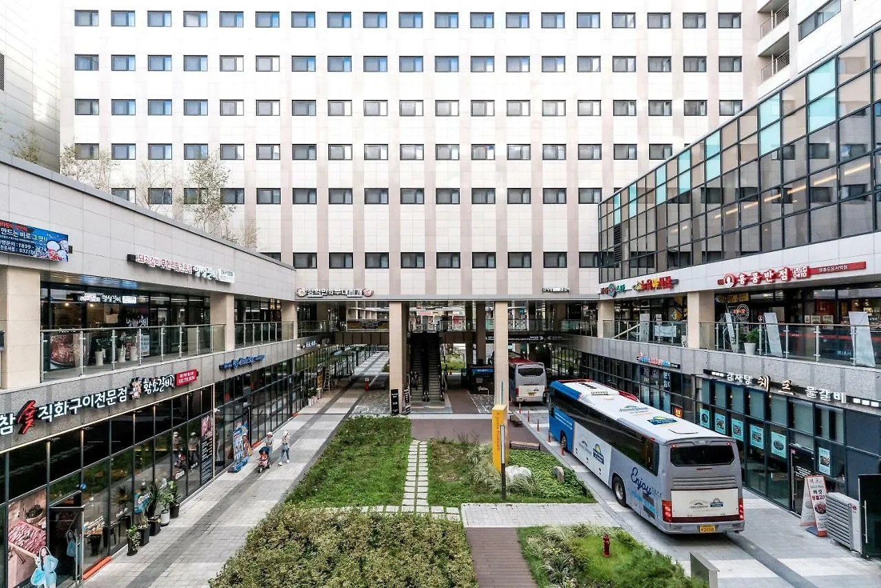 Days Hotel & Suites By Wyndham Incheon Airport 4*,